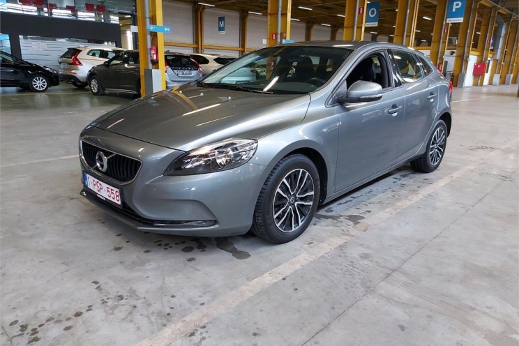 Volvo V40 2016 фото