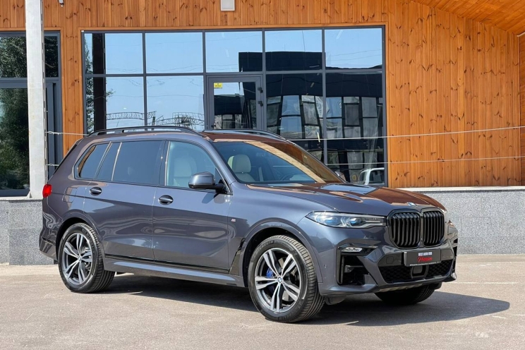 BMW X7 50d  2019 фото