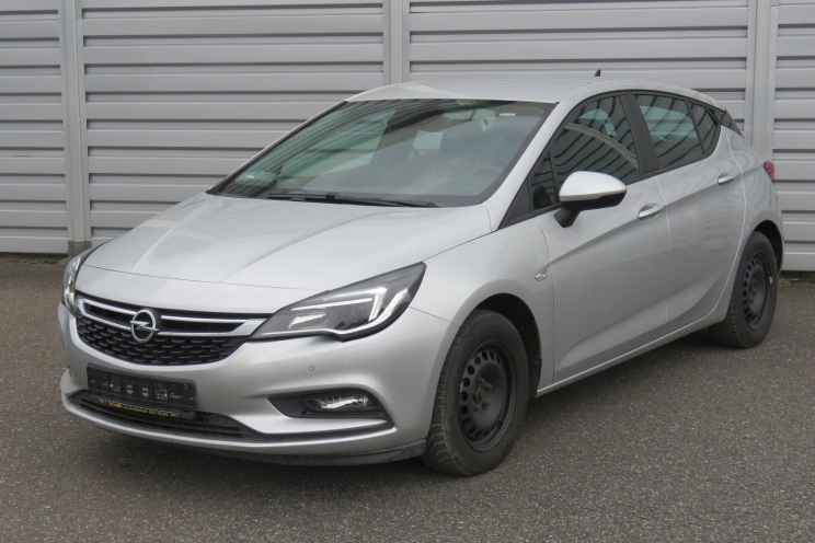 Opel Astra 2018 photo