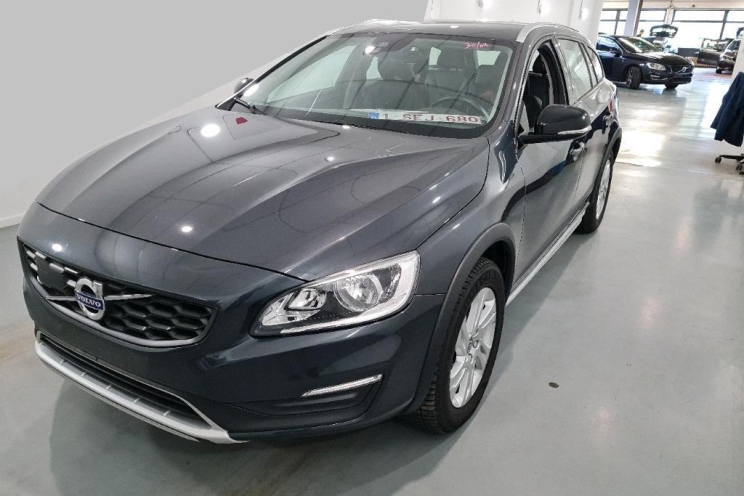 Volvo V60 Cross Country 2017 photo
