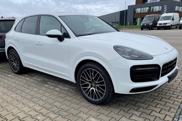 Porsche Cayenne S 2020 photo