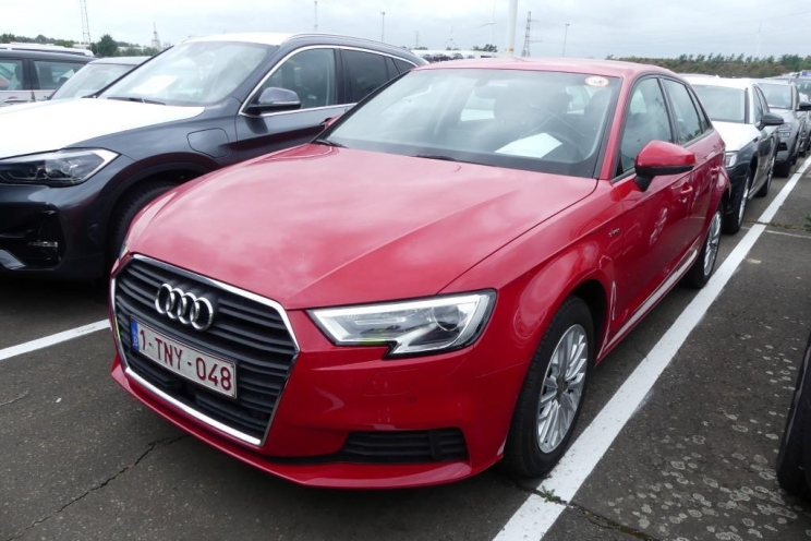 Audi A3 Sportback 2018 фото