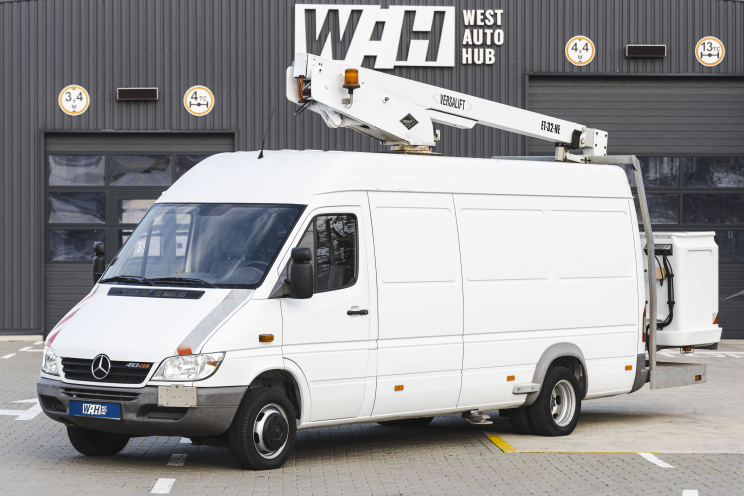 Mercedes-Benz Sprinter 2004 фото