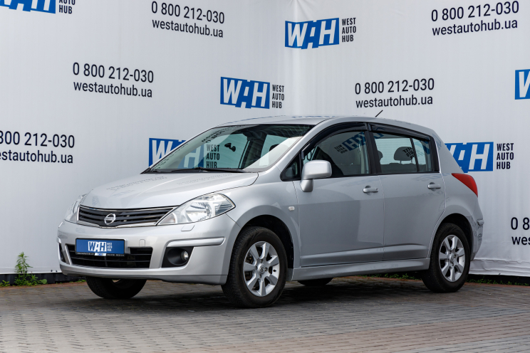 Nissan TIIDA 2010 photo