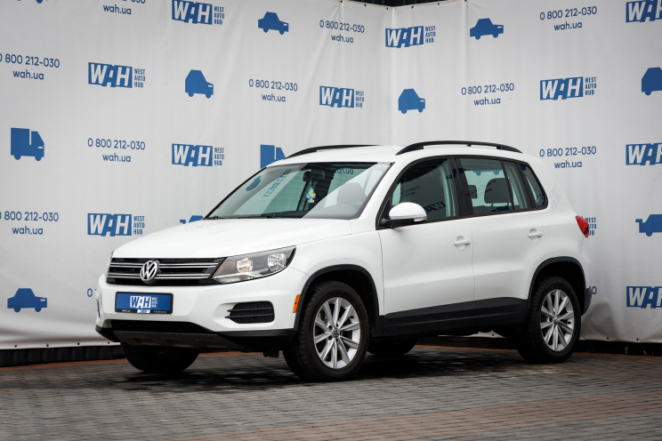 Volkswagen Tiguan S 2017 photo