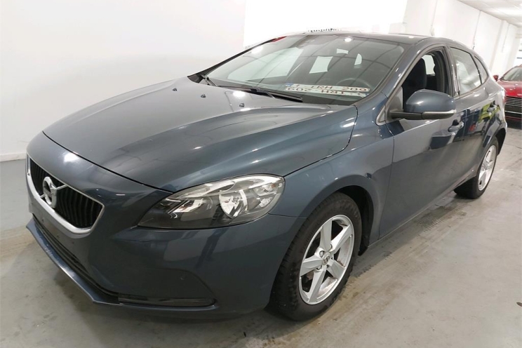 Volvo V40 2018 фото
