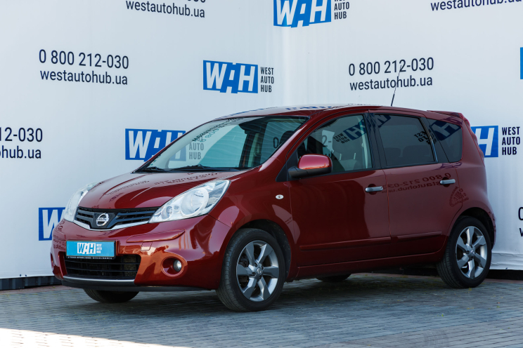 Nissan Note 2011 photo
