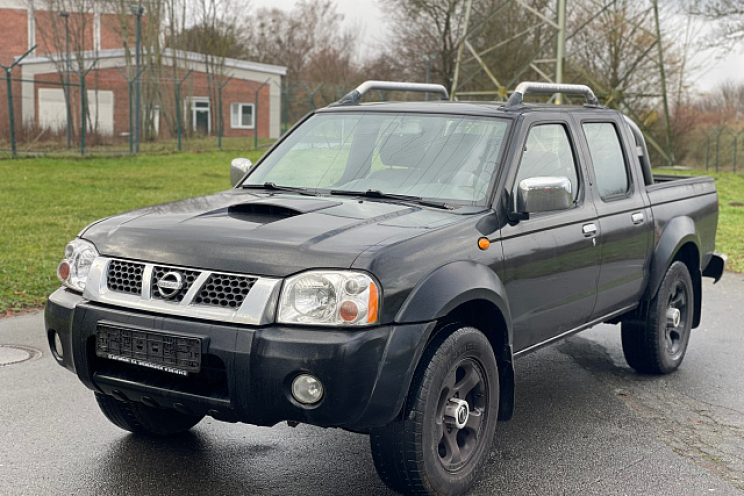 Nissan Pickup 2005 фото