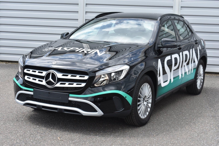 Mercedes-Benz GLA-Class 2019 photo