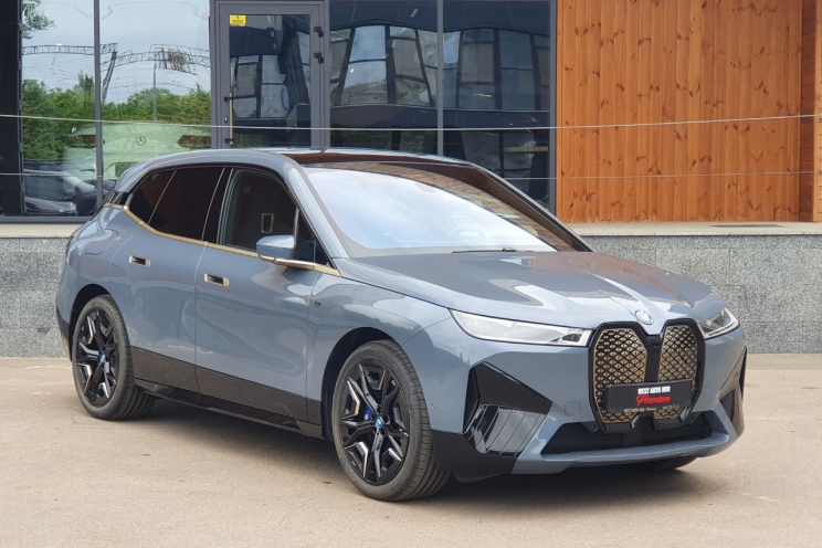 BMW iX M60 2022 фото