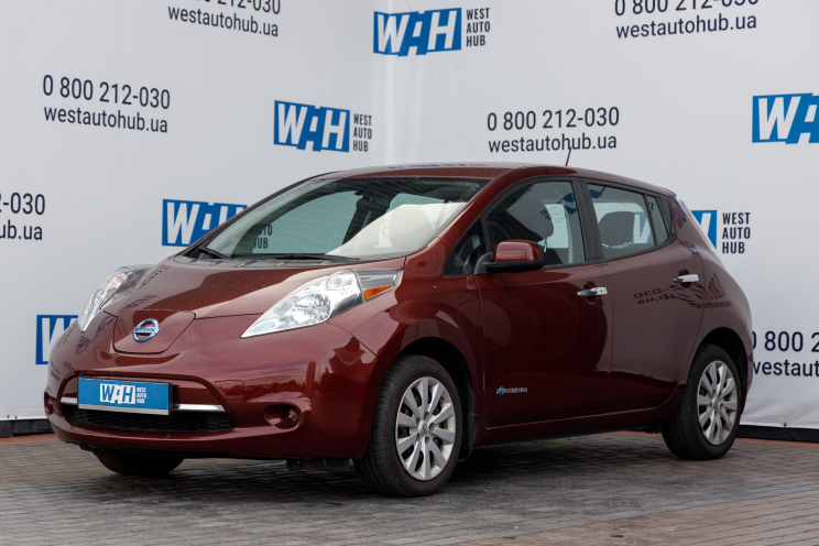 Nissan Leaf фото