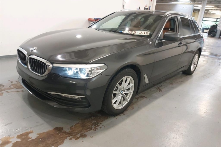 BMW 5er Touring 2018 фото