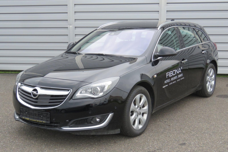 Opel Insignia Sports Tourer 2017 photo