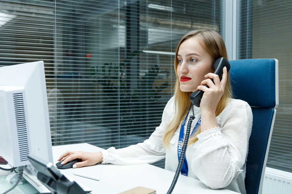 Buying vehicles abroad - the difficulties and subtleties of international trade photo